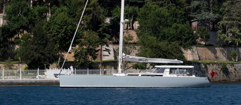 mishi-sailing-yacht